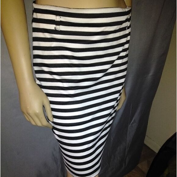 Brat Star Dresses & Skirts - BRAT STAR, size L, black and white striped skirt